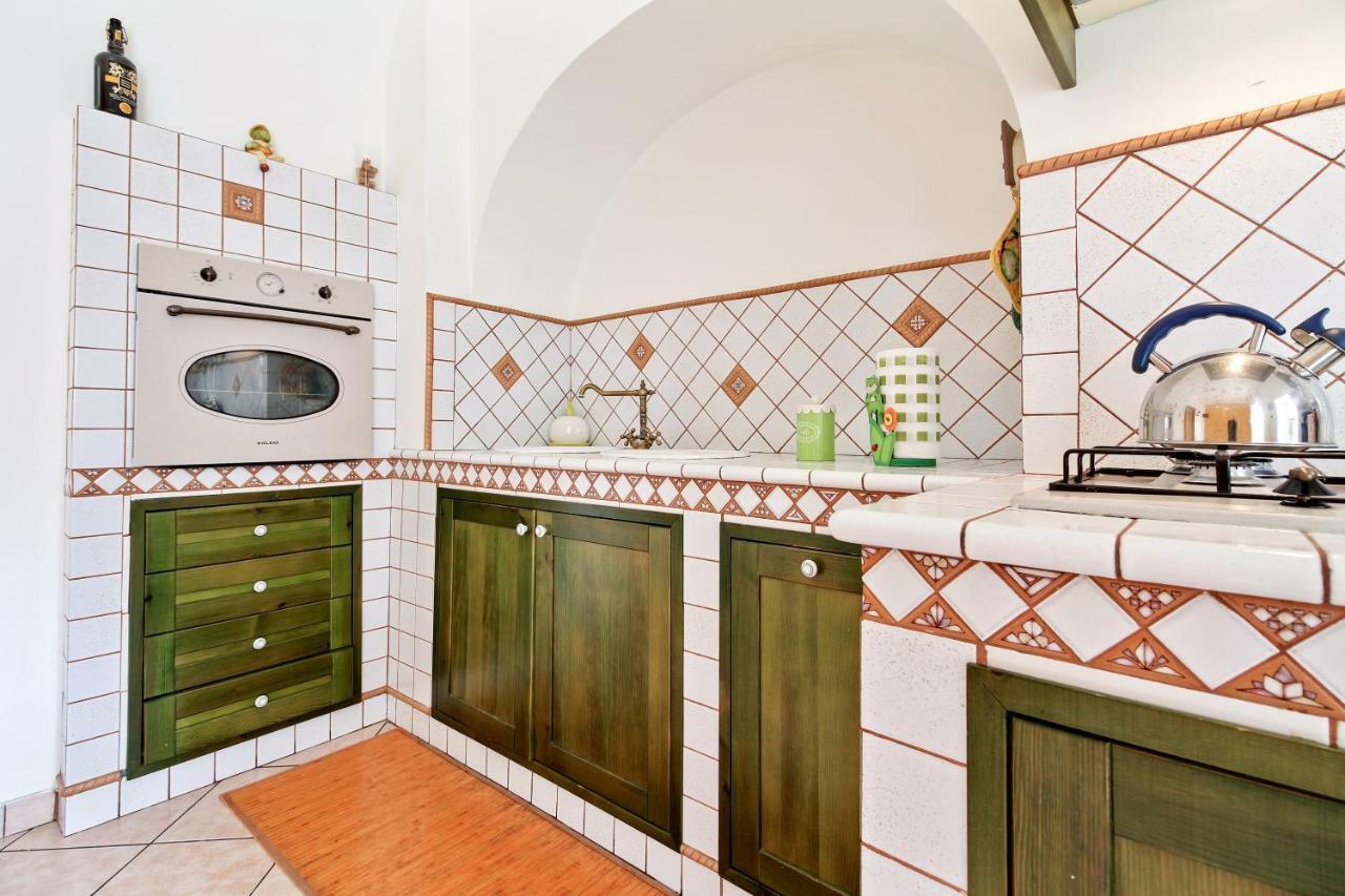 Central Balcony Apartment Катанія Екстер'єр фото